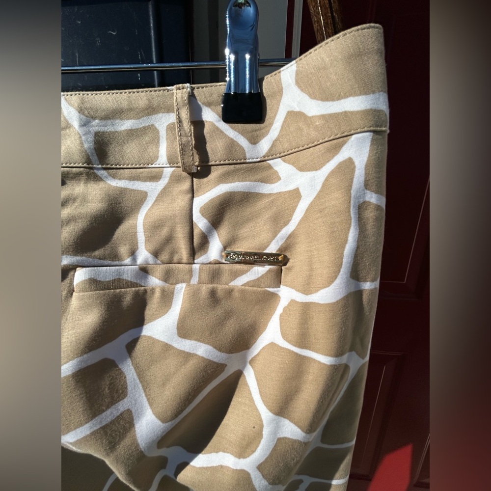 Michael Kors Tan and White Patterned Women’s Pants, Size 6, New without tags - Picture 7 of 14